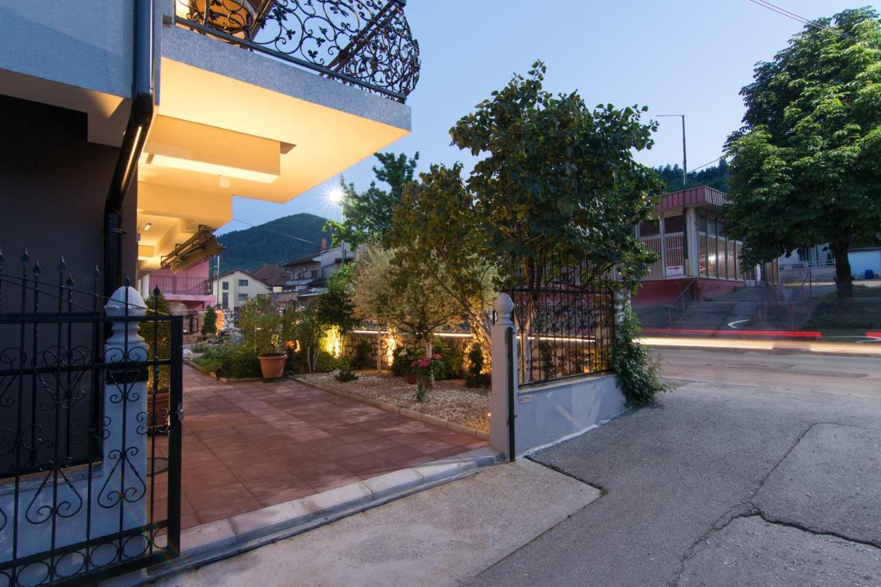 Apartments Vranas Visoko Bagian luar foto